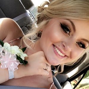 Meet your Posher, Taryn